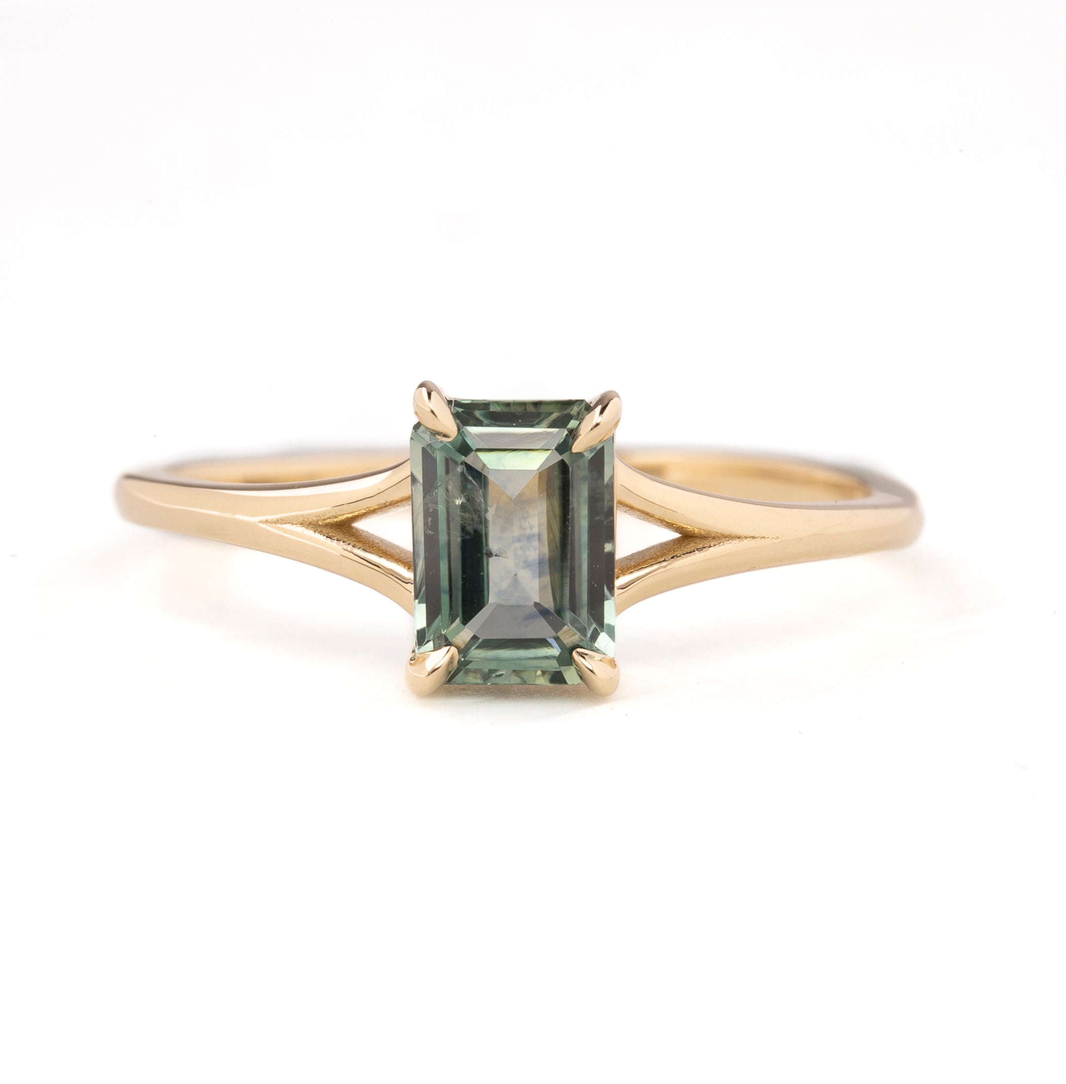 Kylie Setting (Emerald/Radiant cut)