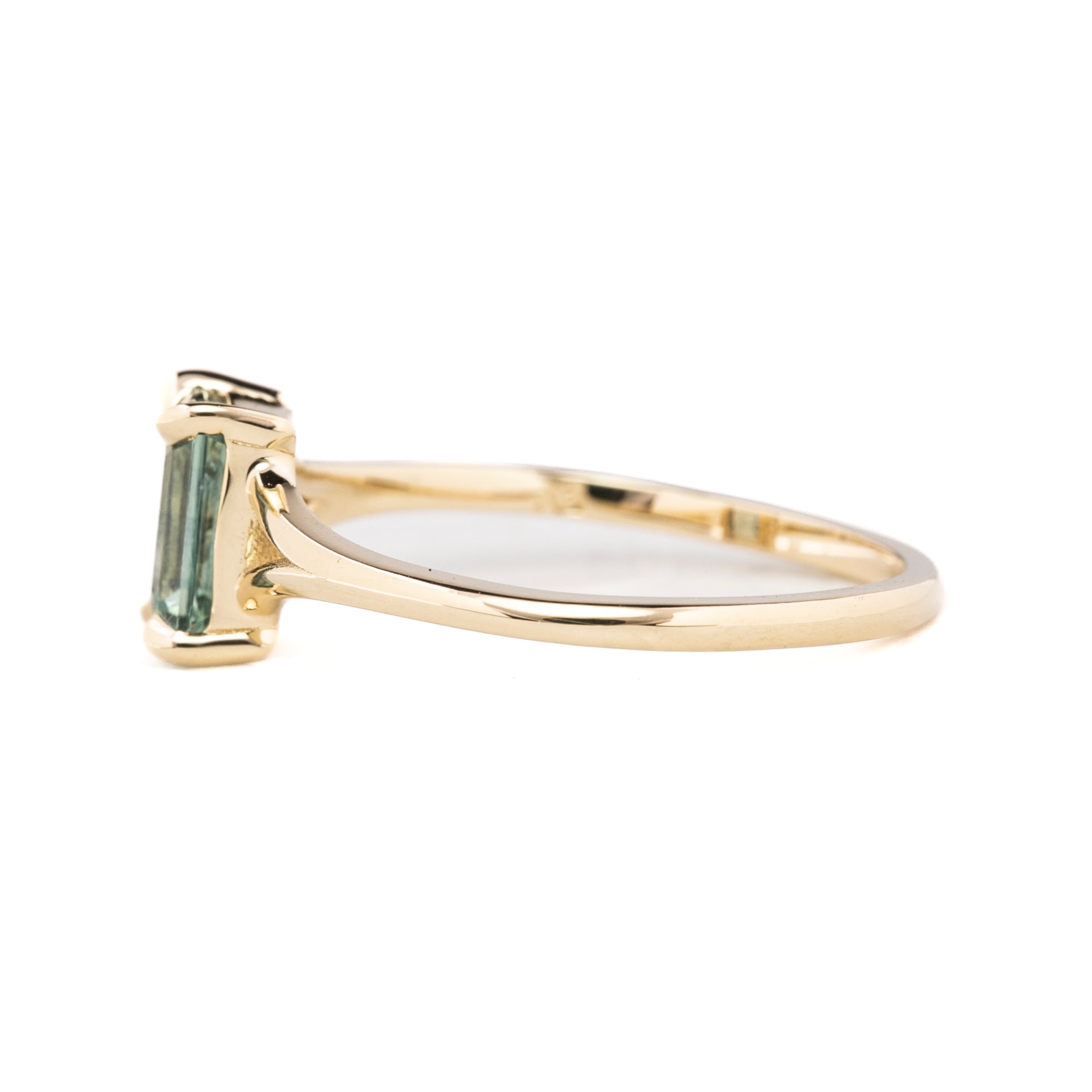 Kylie Setting (Emerald/Radiant cut)