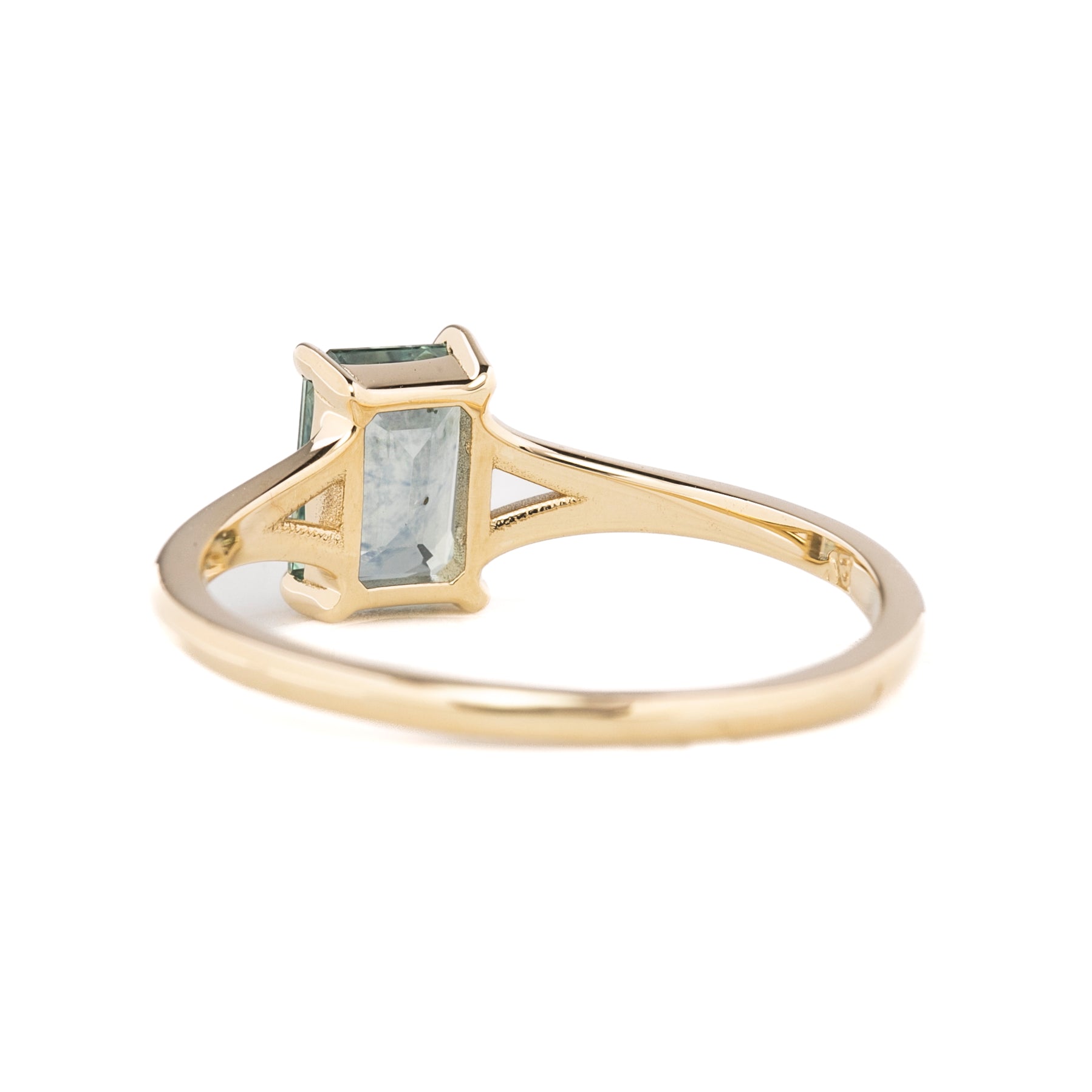 Kylie Setting (Emerald/Radiant cut)
