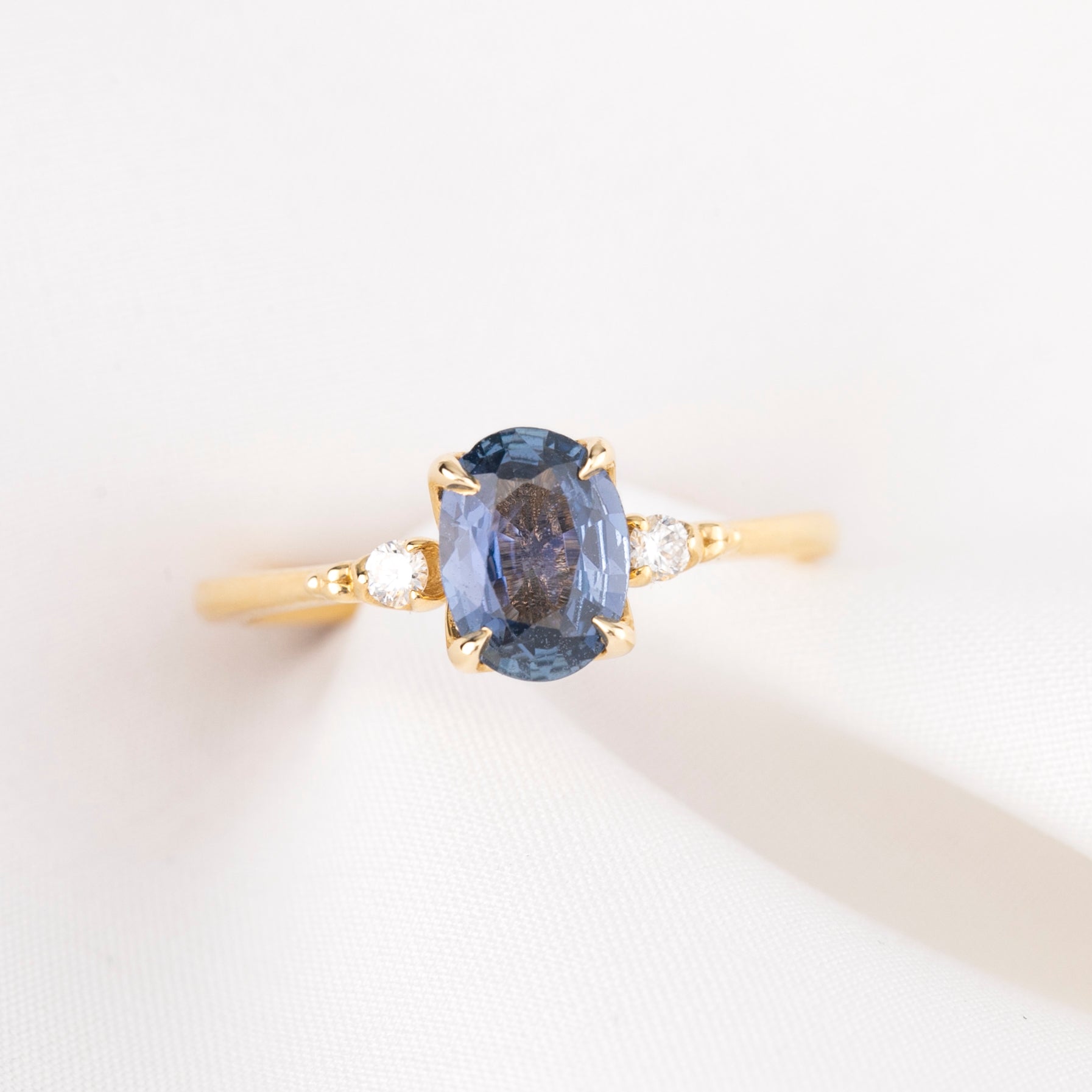 【一点物】エステルリング ・1.06ct・加熱スリランカ産ブルーサファイア・K14YG