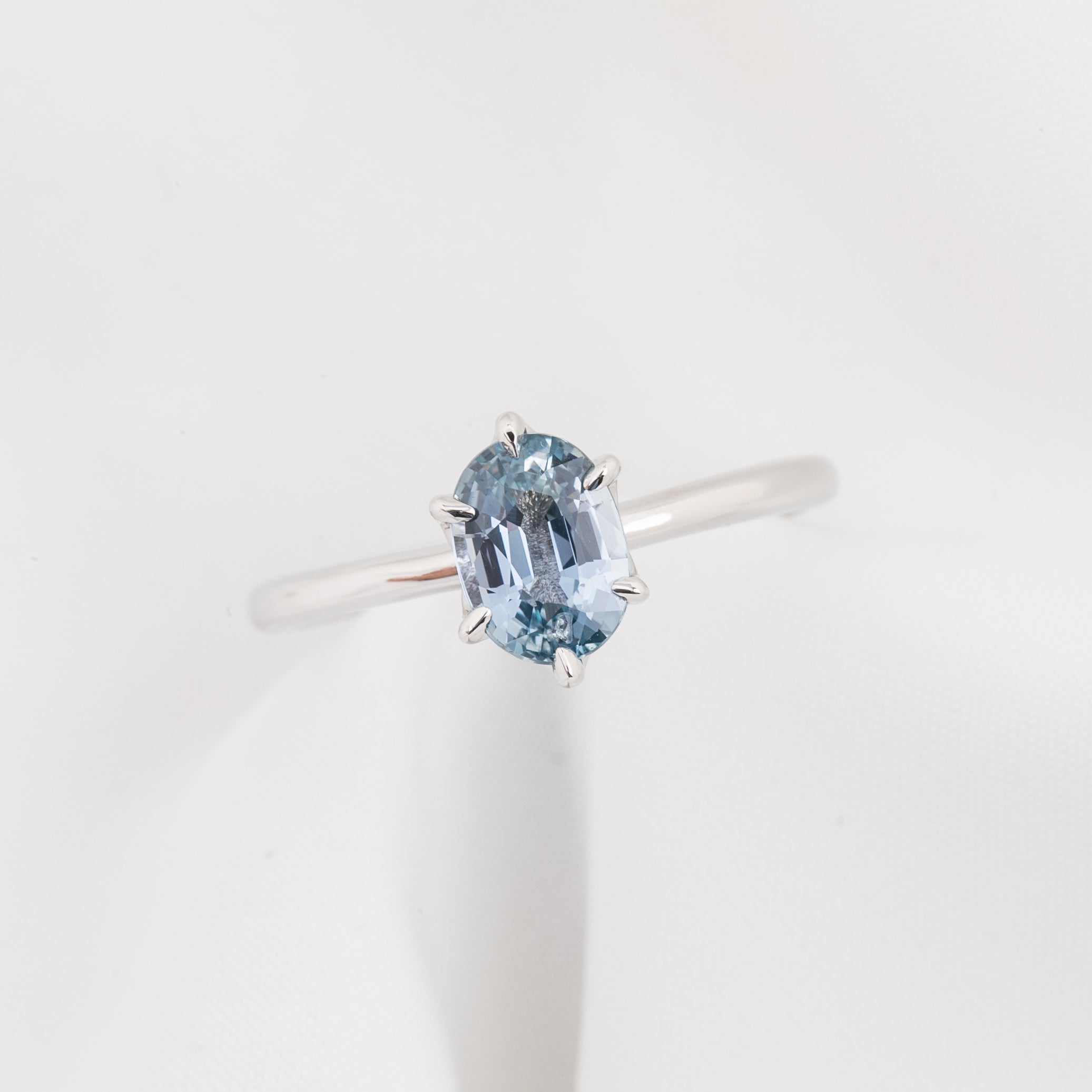 【一点物】フローリンリング ・1.37ct・非加熱ライトブルーサファイア・K14WG