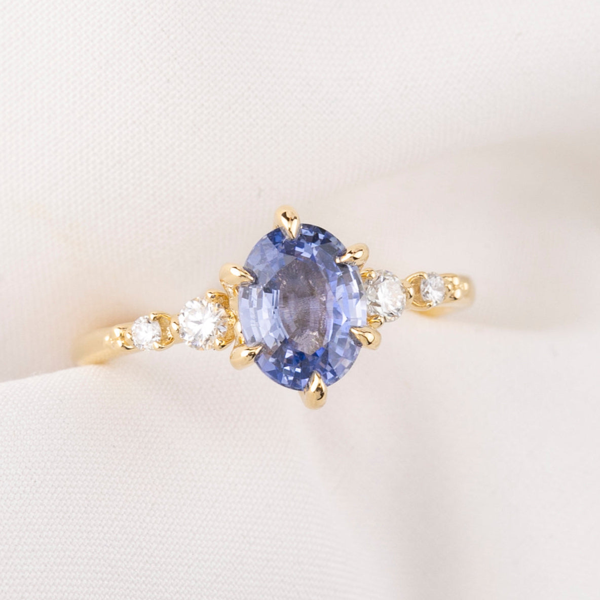 【一点物】エステルリュックスリング ・1.29ct・加熱スリランカ産ブルーサファイア・K14YG