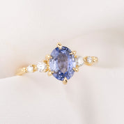 【一点物】エステルリュックスリング ・1.29ct・加熱スリランカ産ブルーサファイア・K14YG