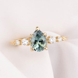 Estel Fleur Ring, 1.09ct Madagascar Sapphire
