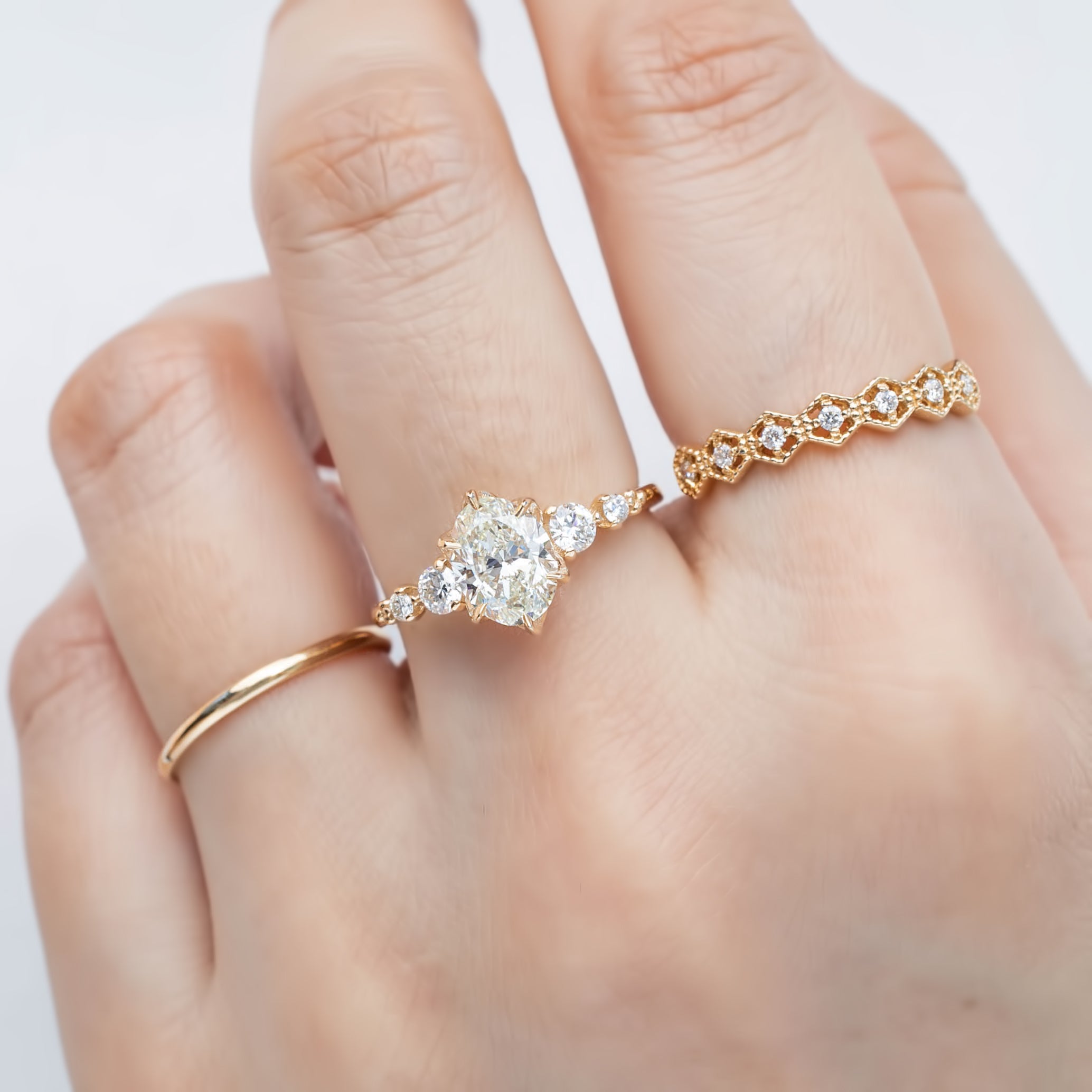 Estel Fleur Grand Ring, Oval Brilliant Cut Diamond