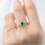 Estel Ring, 0.85ct Montana Sapphire