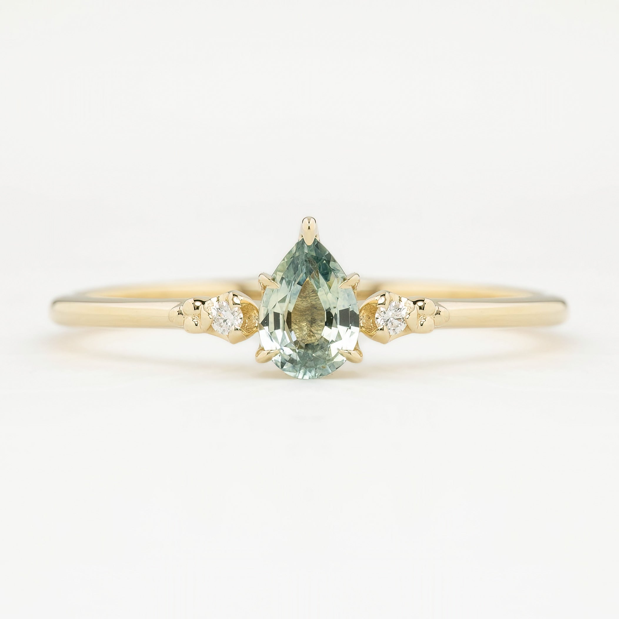 Estel Ring Green Montana Sapphire Ring