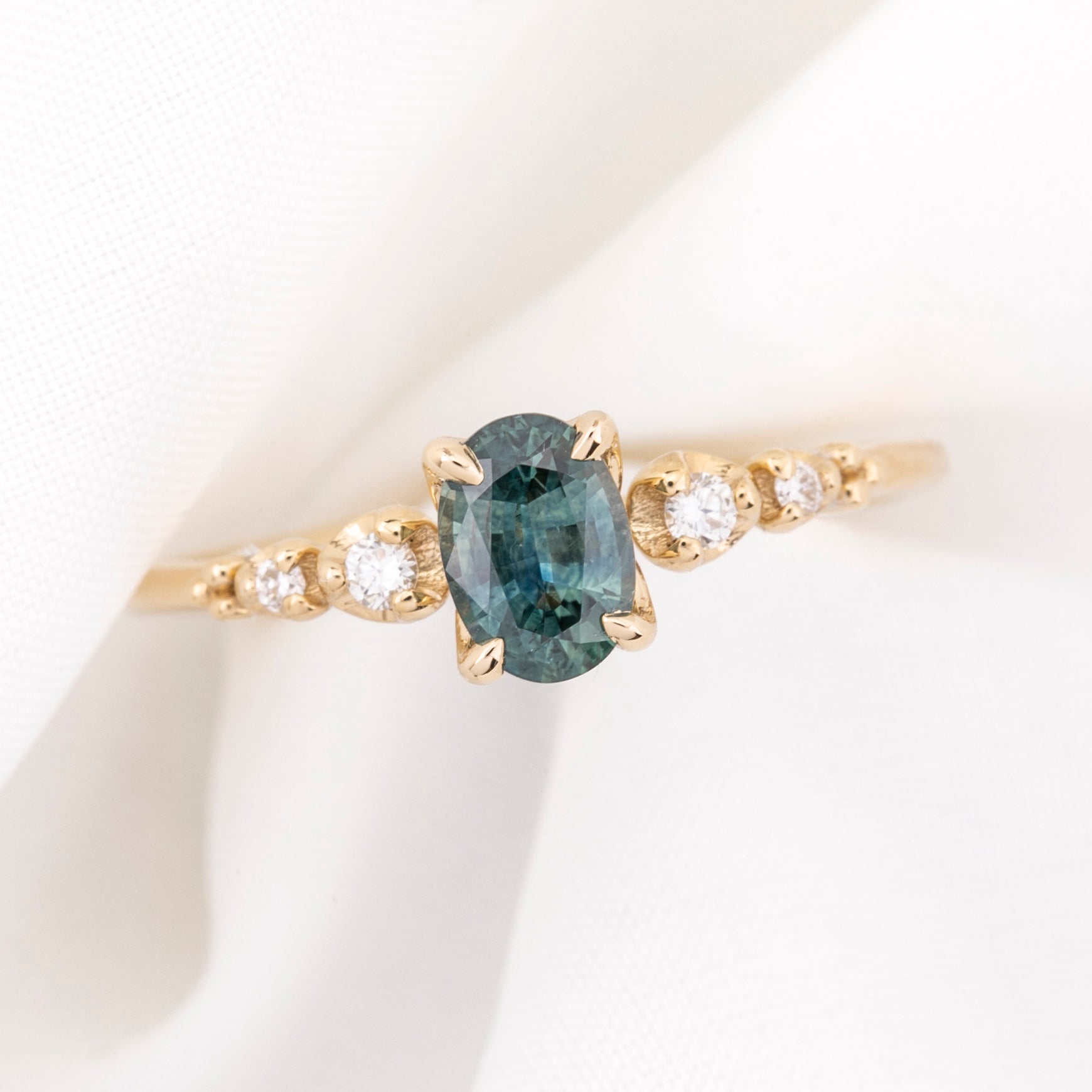 nor-r106ov-6.5mm-ms-bg-y_0.77ct_c606-1_s2_1.jpg