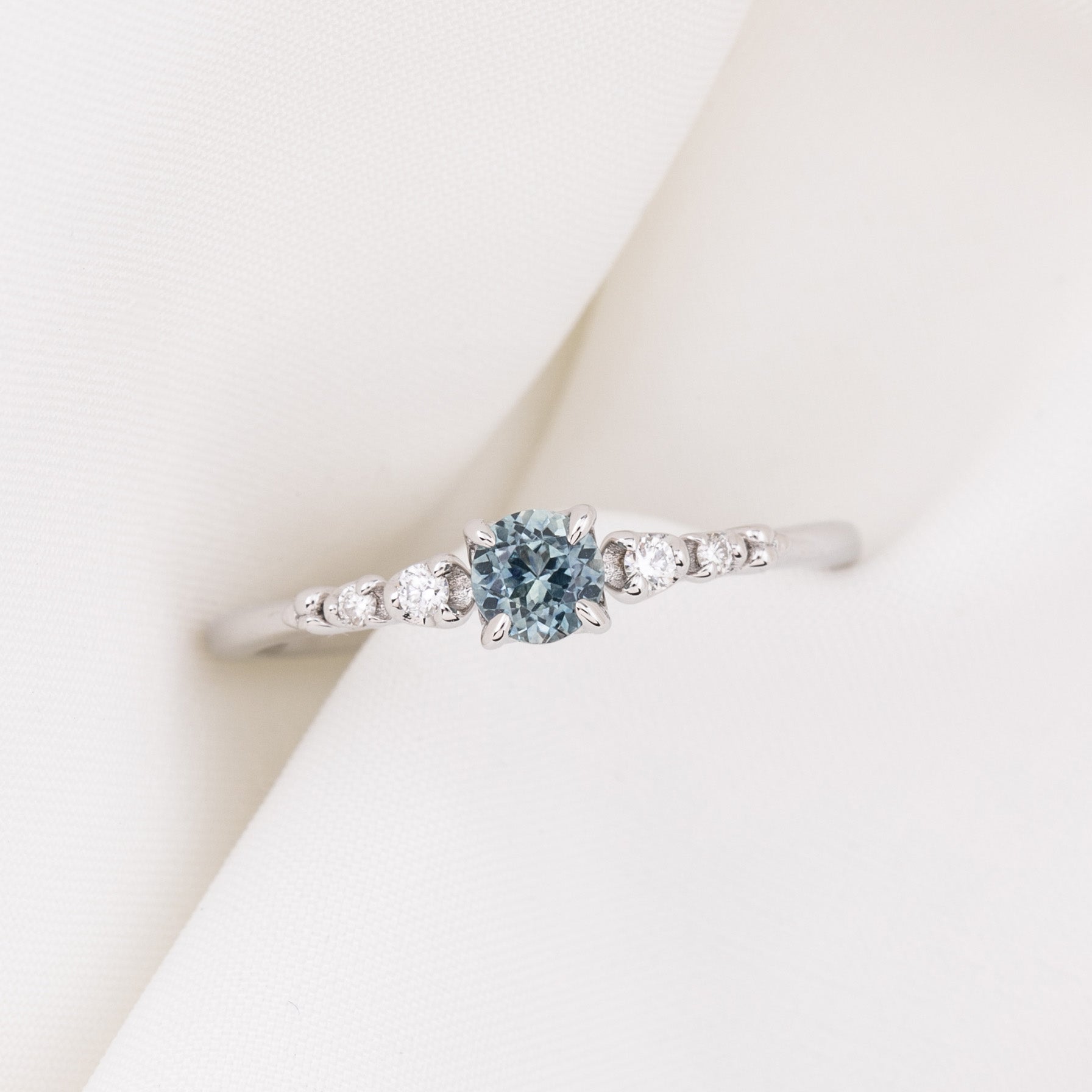 エステルリュックスリング ・0.40ct・加熱モンタナ産サファイア・K14YG