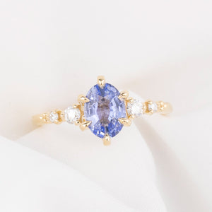 【一点物】エステルリュックスリング ・1.29ct・加熱スリランカ産ブルーサファイア・K14YG
