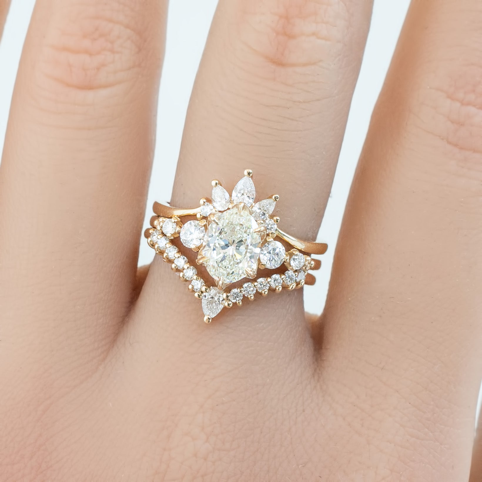 Estel Fleur Grand Ring, Oval Brilliant Cut Diamond