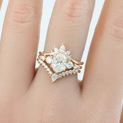 Estel Fleur Grand Ring, Oval Brilliant Cut Diamond