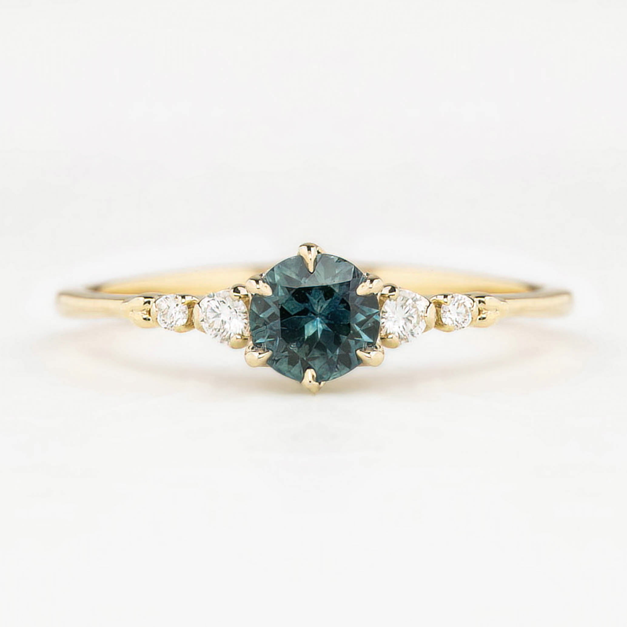 【即日配送】エステルフルールリング ・0.60ct・加熱クイーンズランド産ティールブルーグリーンサファイア・K14YG