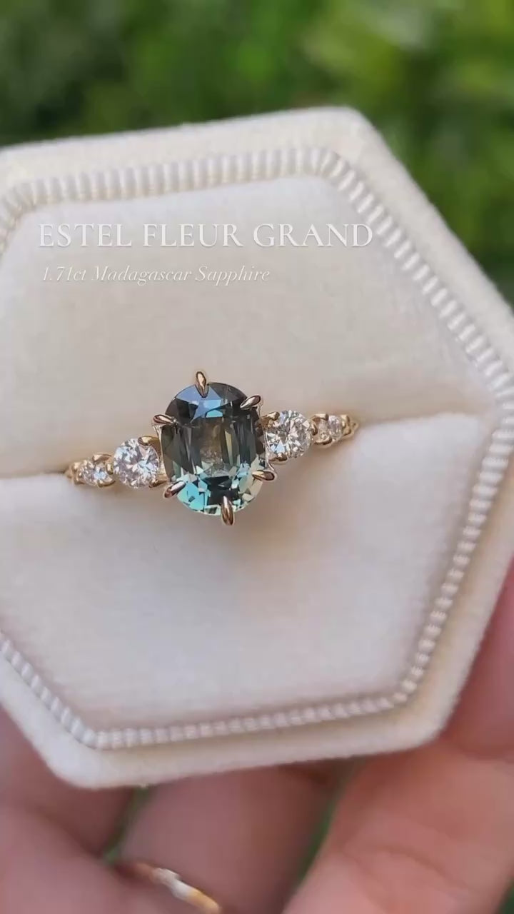 Estel Fleur Grand Ring, 1.71ct Green Sapphire
