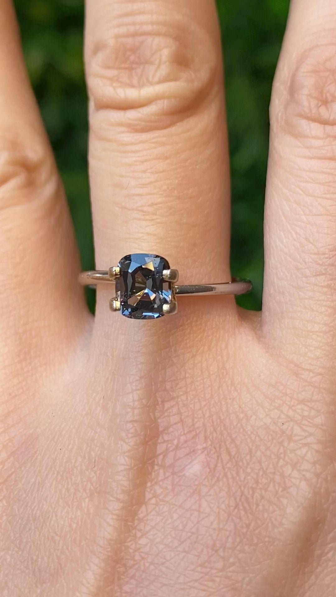 1.39ct Cushion Cut Gray Blue Spinel se114