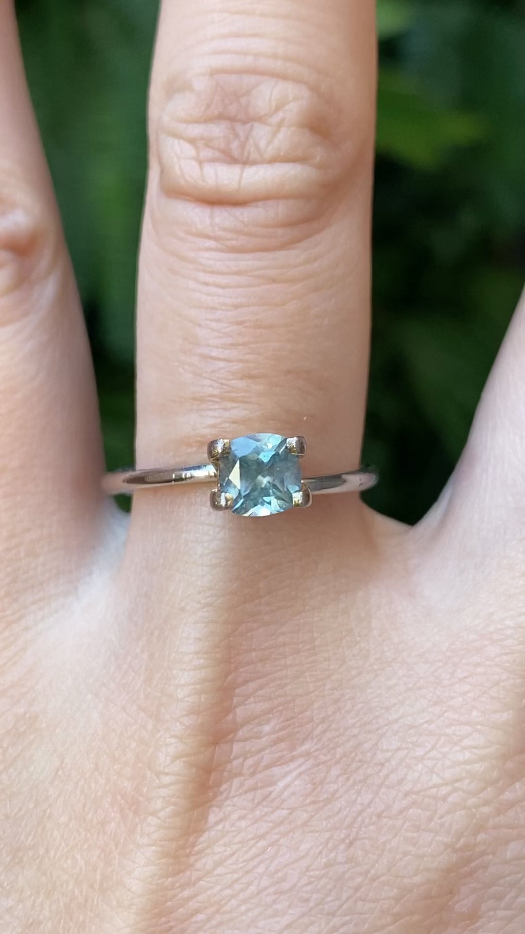 0.93ct Cushion Cut Light Blue Green Montana Sapphire SF027