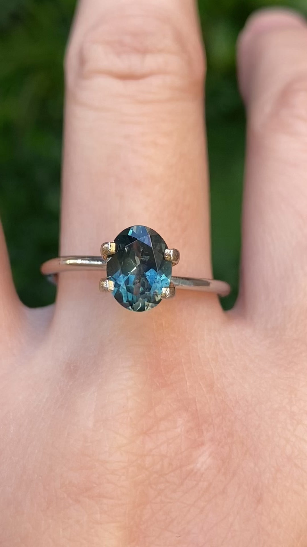 1.57ct Oval Cut Green Montana Sapphire SO694