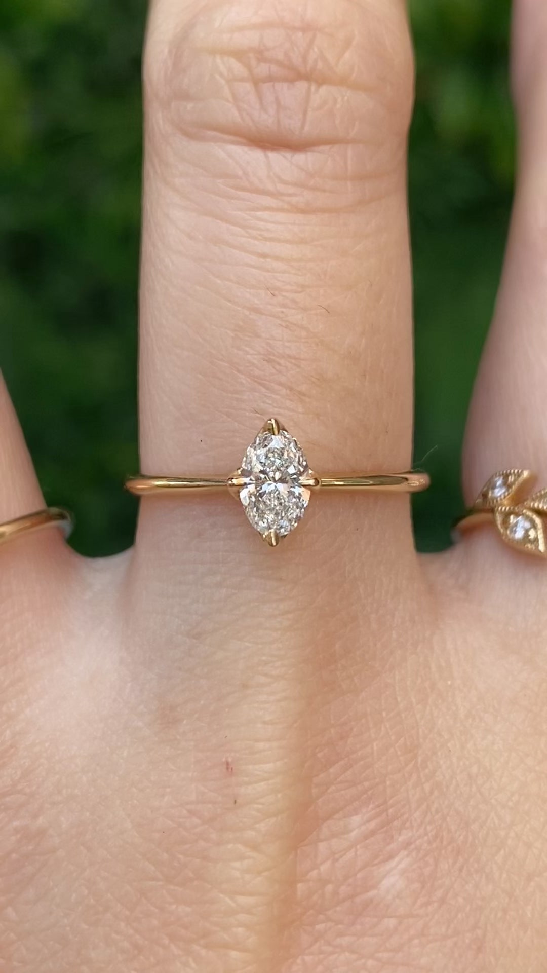 【一点物】アリスリング枠 オーバルブリリアントカットダイヤモンド 0.40ct