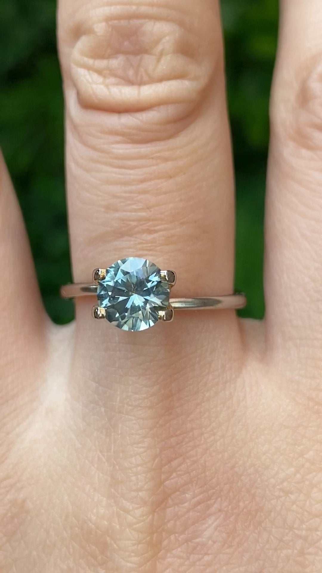 1.45ct Round Cut Light Blue Green Montana Sapphire SR365