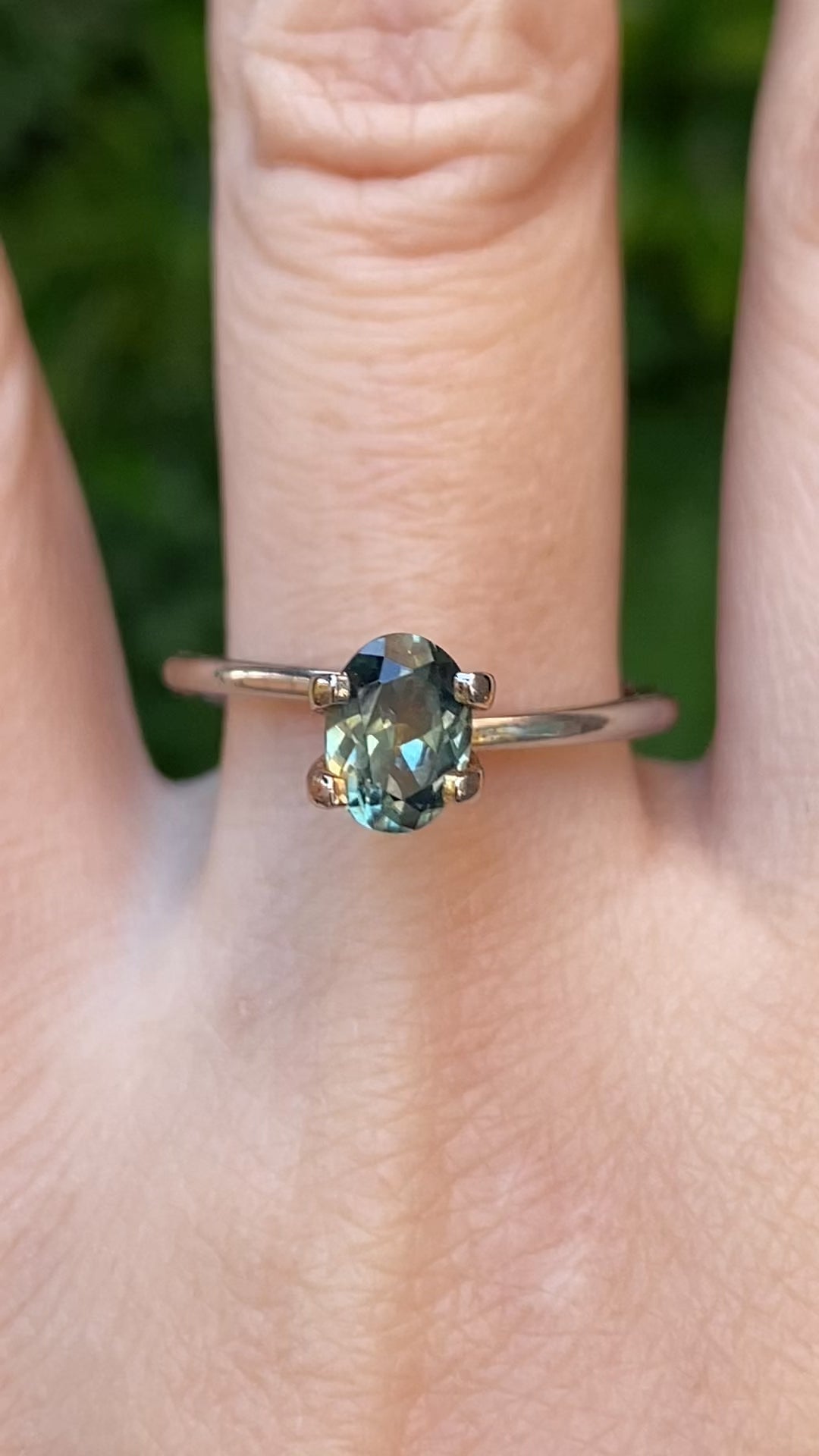 1.07ct Oval Cut Blue Green Montana Sapphire SO706