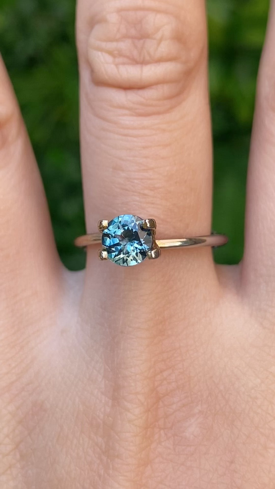 1.01ct Round Cut Blue Green Montana Sapphire Sapphire SR466