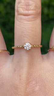 【一点物】キャンディリング枠　ラウンドブリリアントカットダイヤモンド 0.25ct