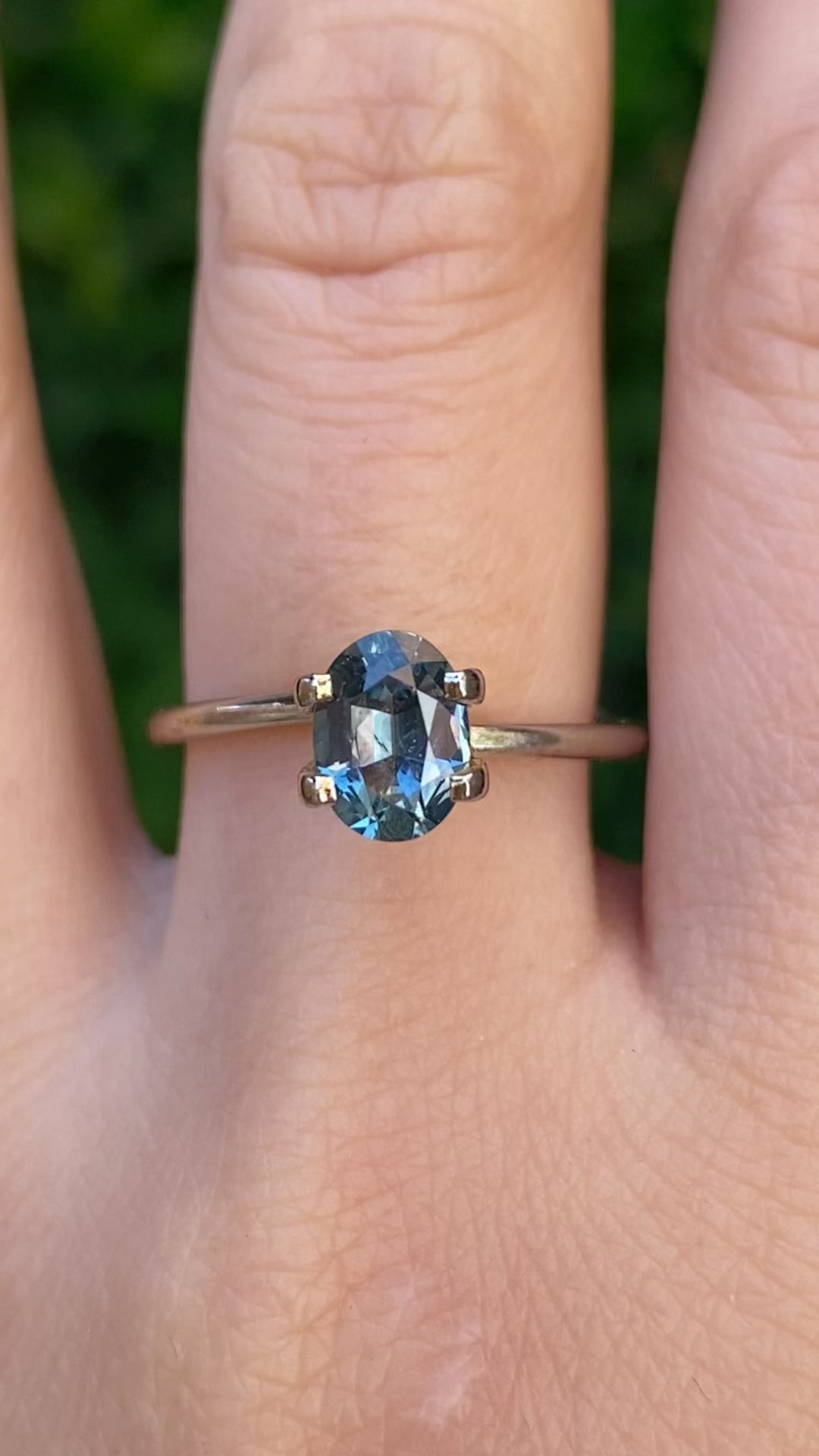 1.18ct Oval Cut Blue Green Montana Sapphire Sapphire SO640