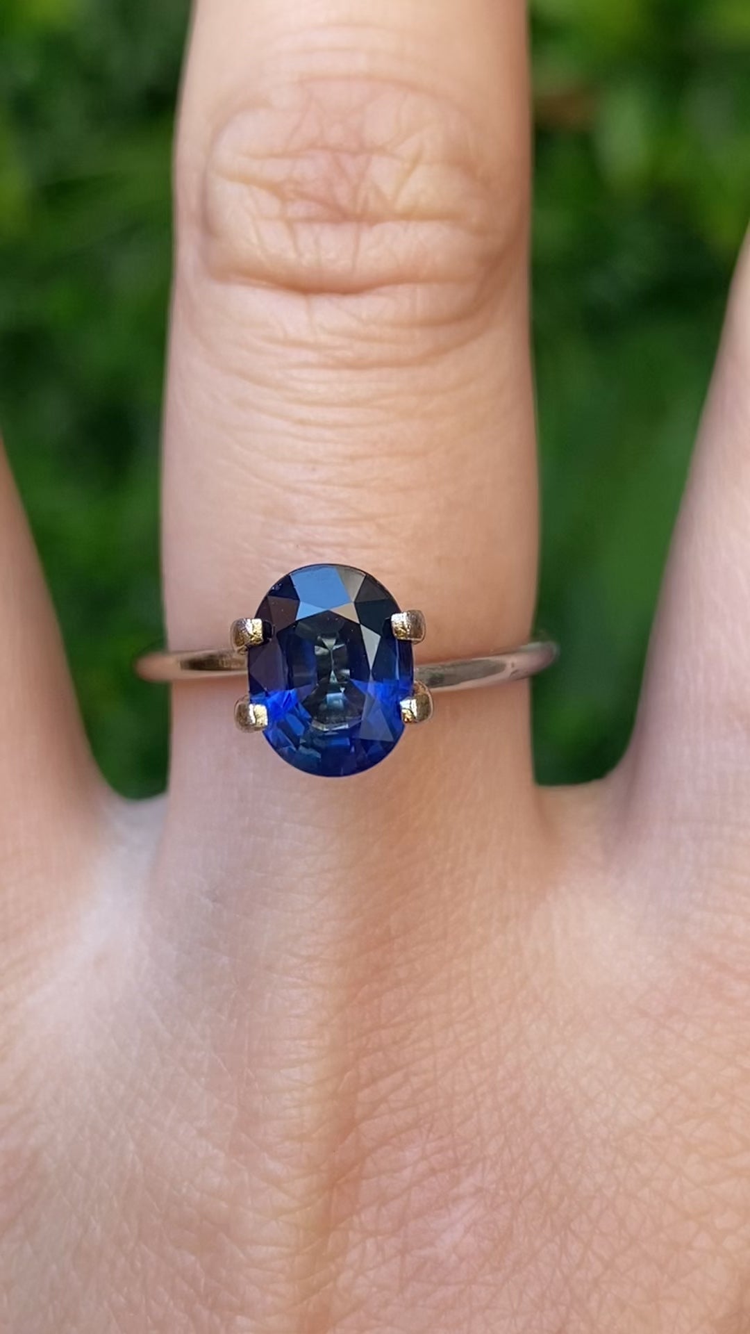 2.21ct Oval Cut Blue Sapphire SO211
