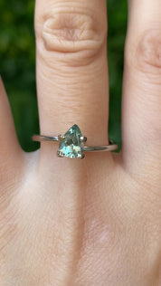 0.90ct Pear Cut Light Blue Green Montana Sapphire Sapphire SF552