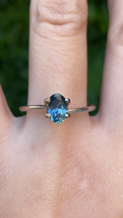 1.09ct Oval Cut Teal Blue Montana Sapphire SO710