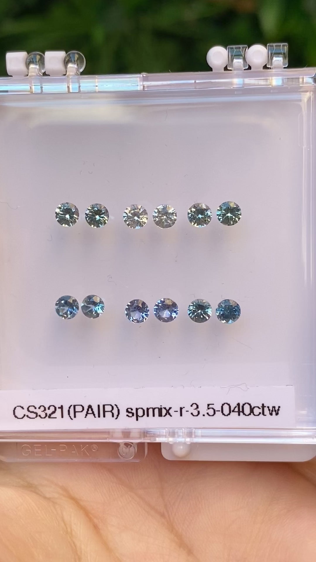 0.40ctw Calibrated Round Sapphires (4.0mm) CS321 | Pair