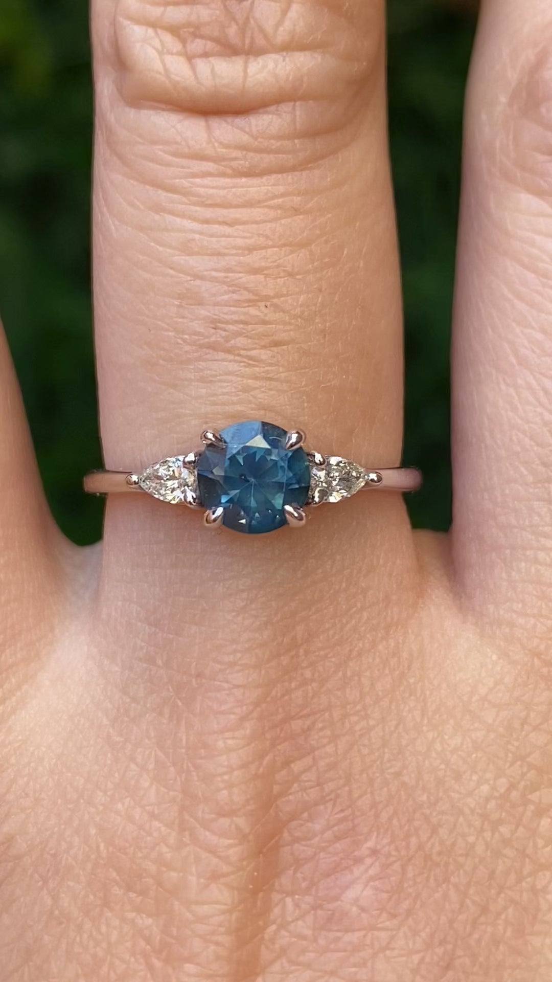 【一点物】オリヴィアリング ・1.01ct・加熱モンタナ産ブルーサファイア・K14WG