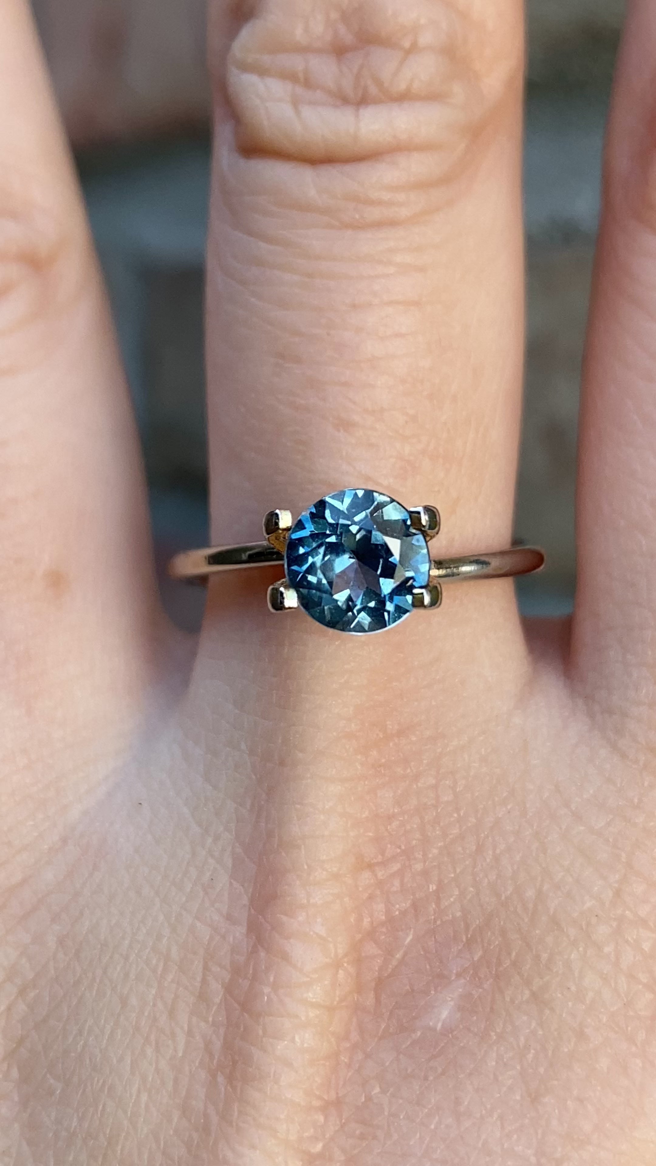 1.36ct Round Cut Teal Blue Montana Sapphire SR288
