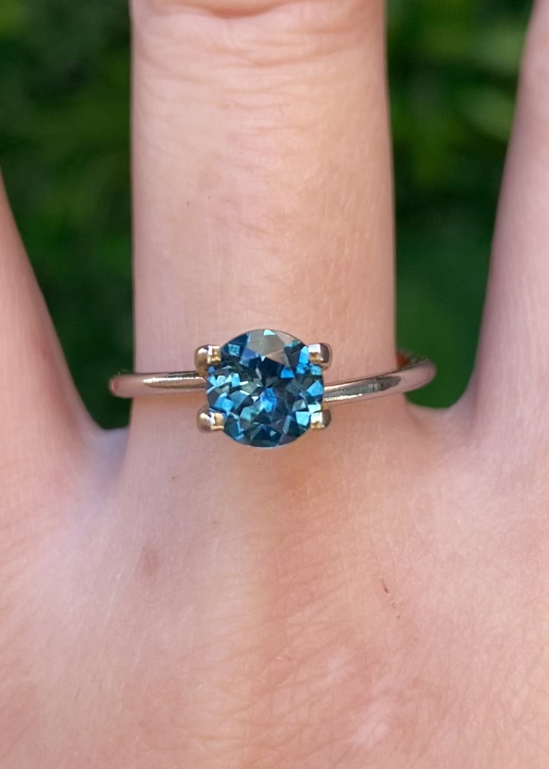 1.28ct Round Cut Blue Green Montana Sapphire SR486