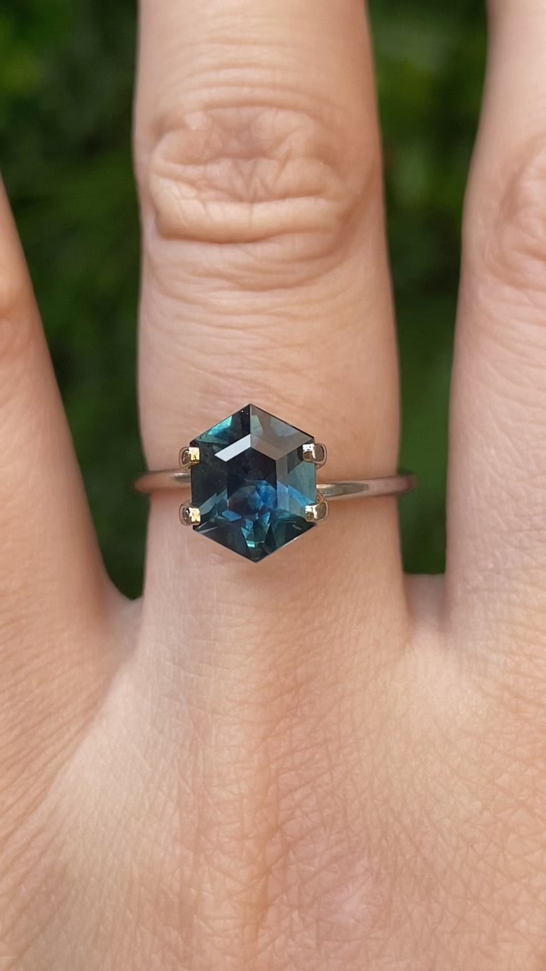 2.29ct Hexagon Cut Teal Blue Montana Sapphire Sapphire SF558