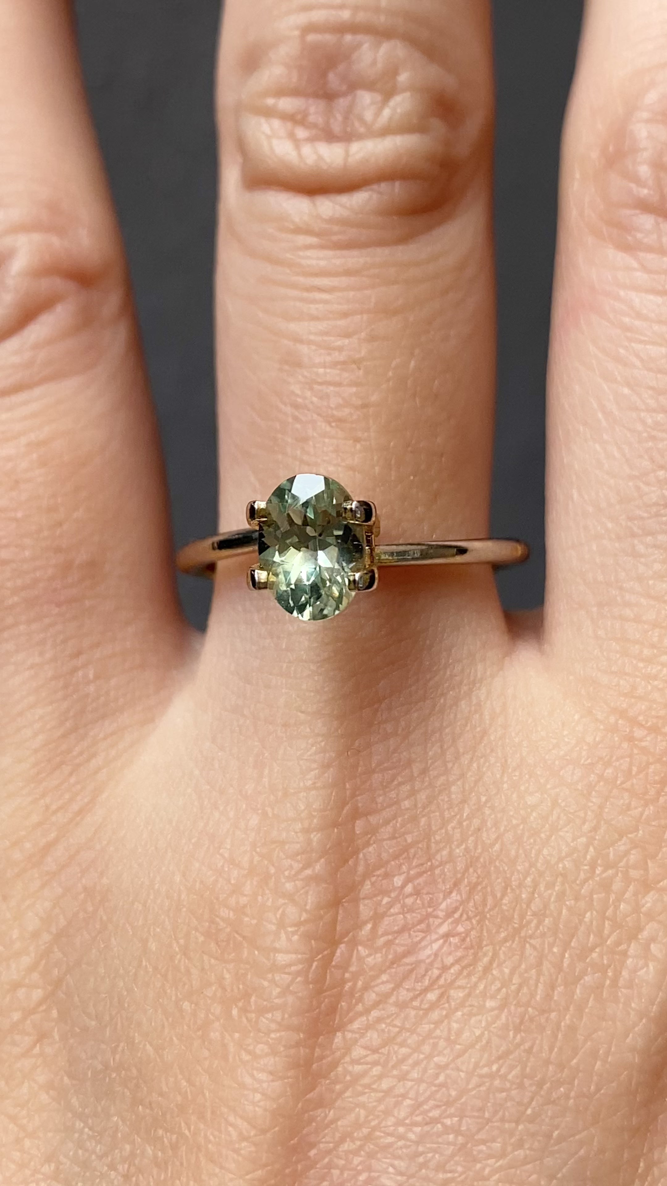 1.48ct オーバルカット パルティグリーンイエロー サファイア モンタナ産 SO440