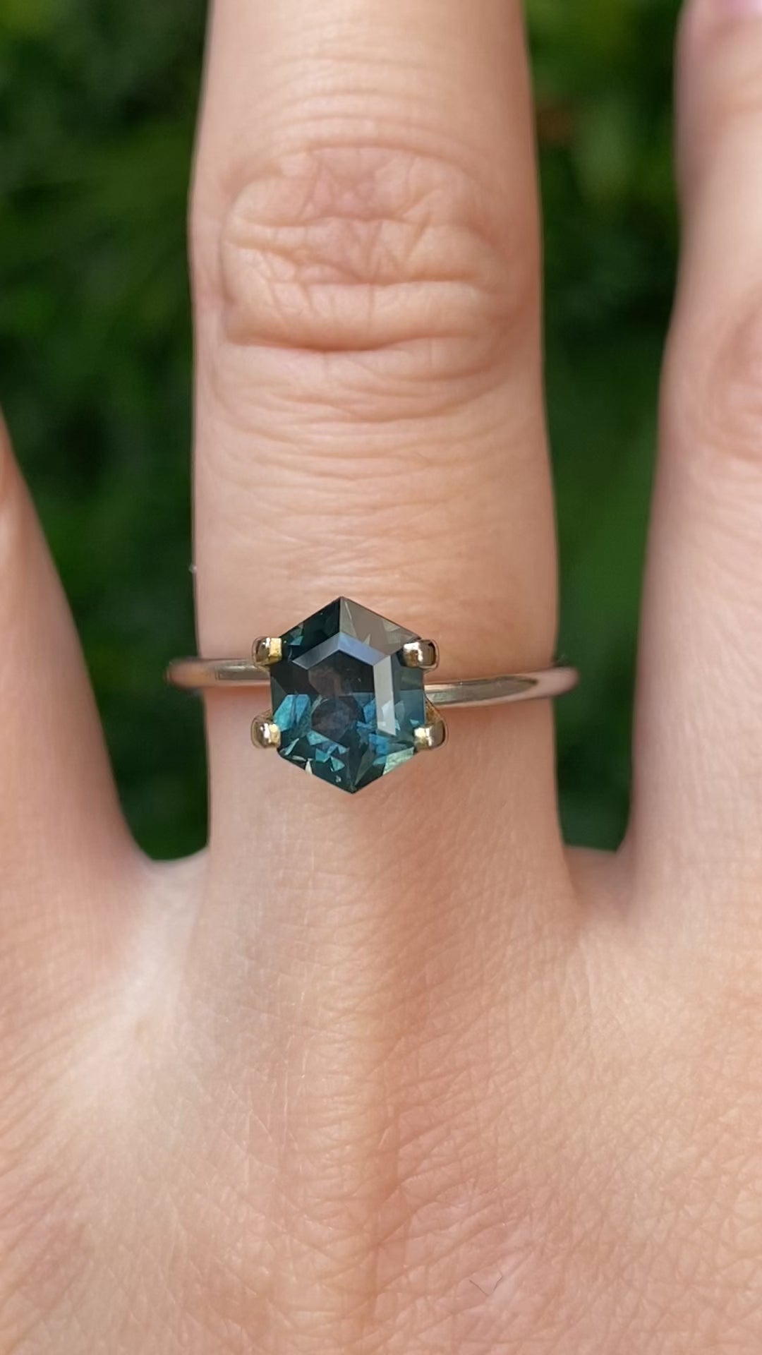 1.74ct Hexagon Cut Blue Green Montana Sapphire Sapphire SF557
