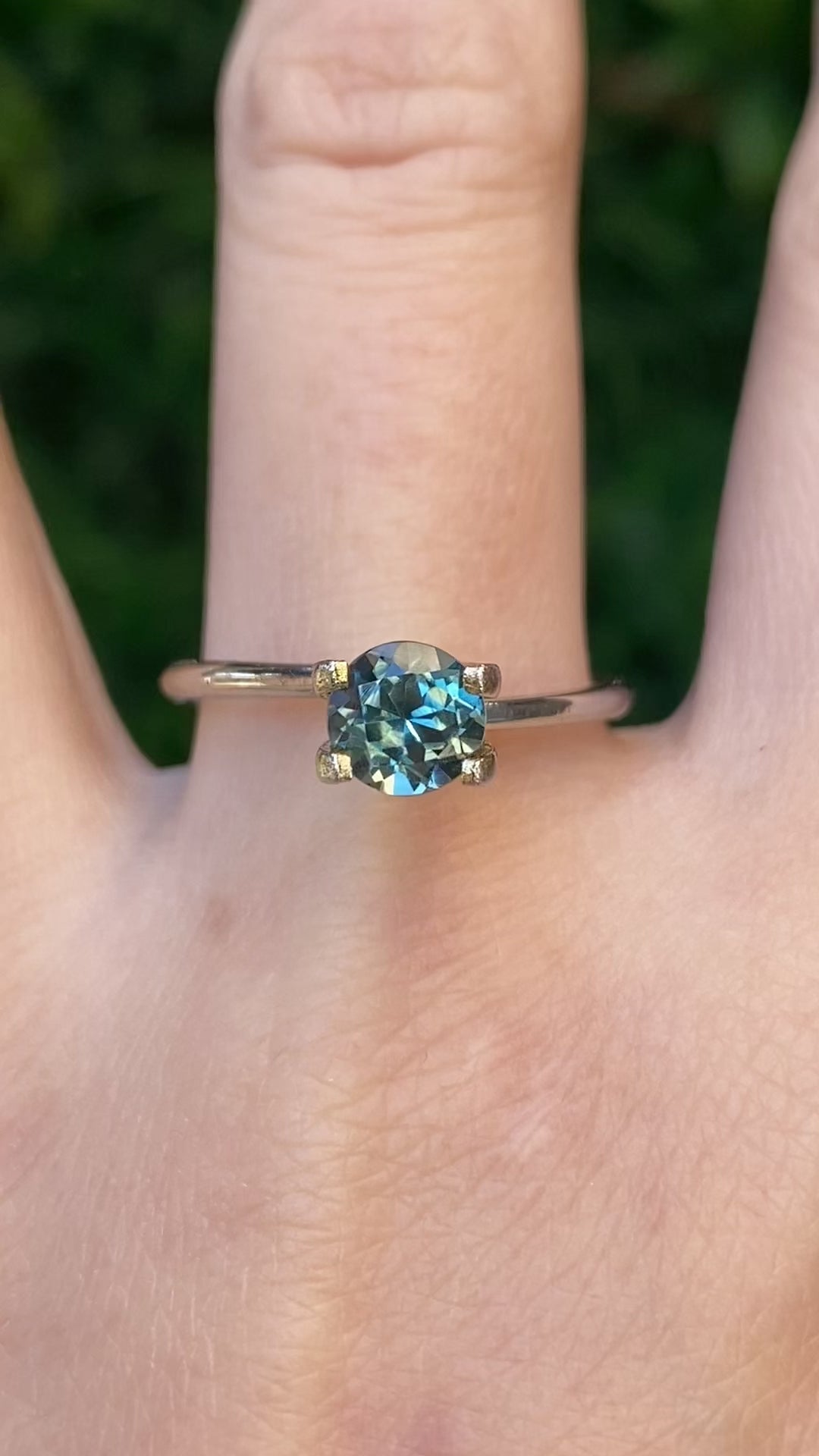 1.13ct Round Cut Blue Green Montana Sapphire SR505