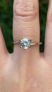 0.94ct Round Cut Light Green Montana Sapphire SR524