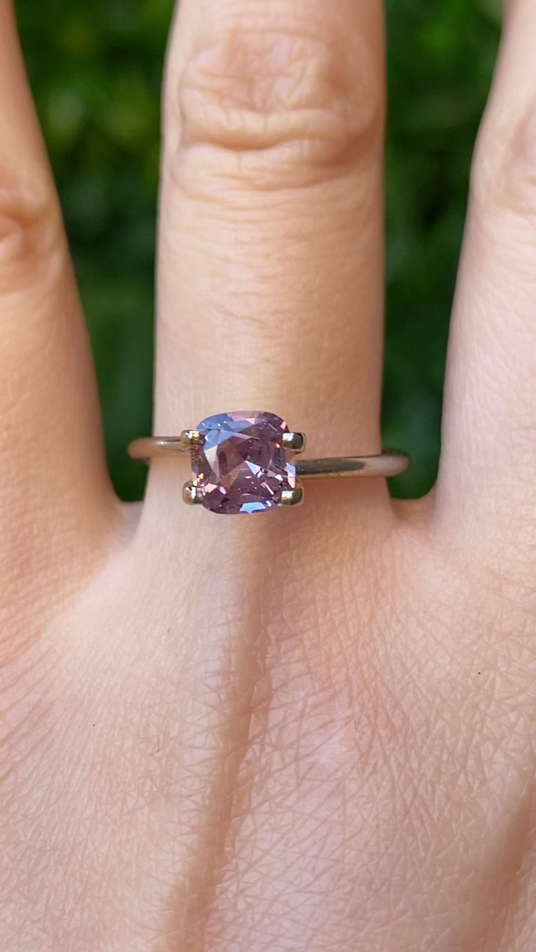 1.37ct Cushion Cut Light Pink Spinel se109