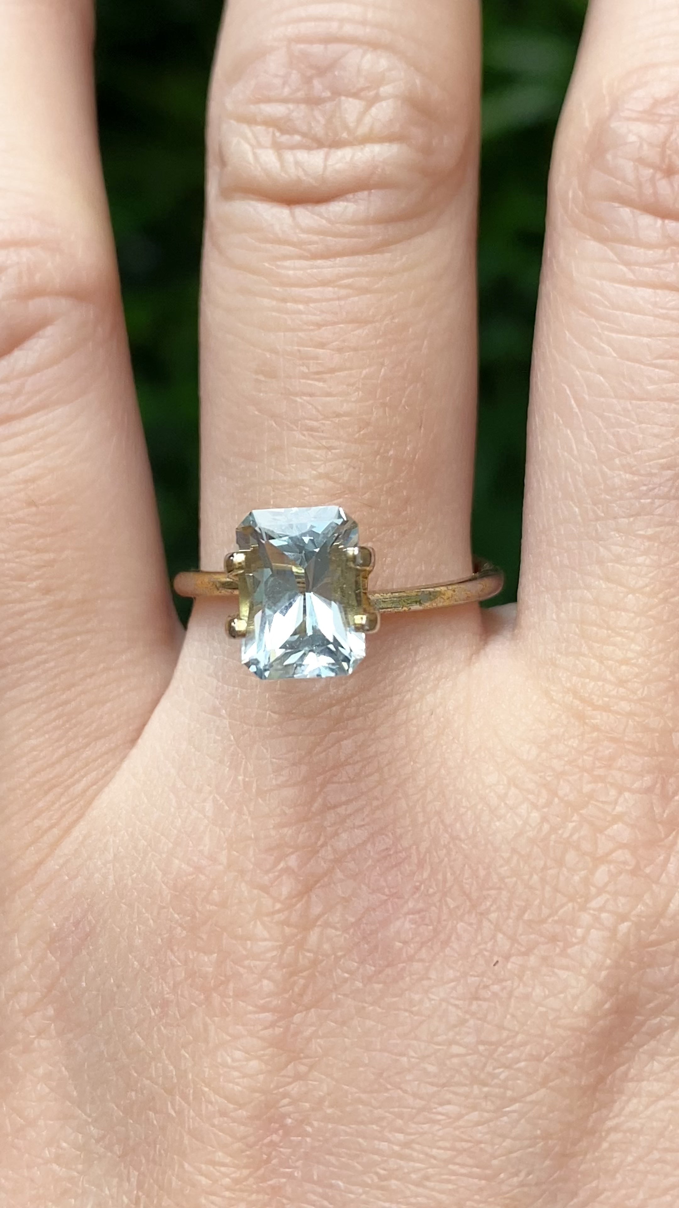 2.11ct アクアマリン 非加熱