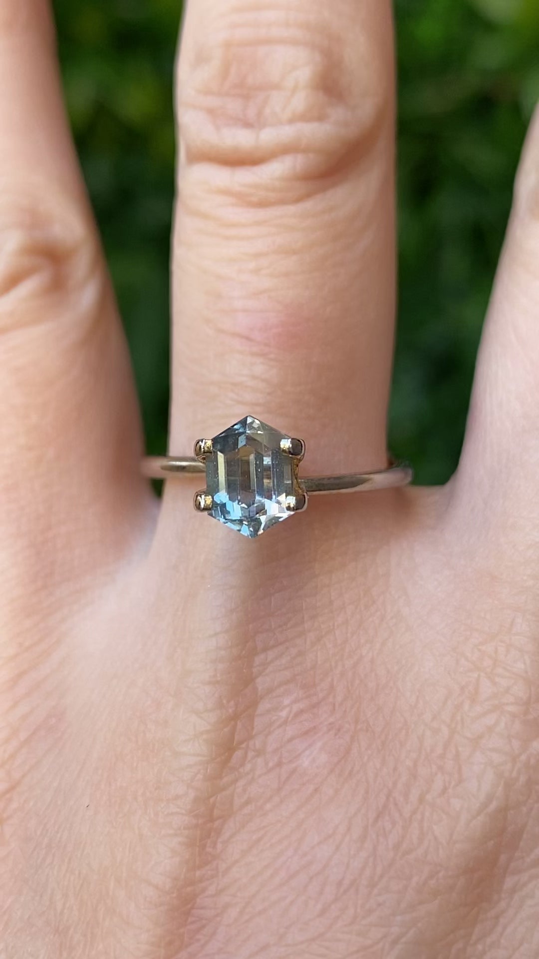 1.77ct Hexagon Cut Light Blue Montana Sapphire SF515