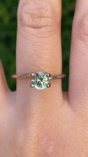 1.17ct Round Cut Light green Montana Sapphire Sapphire SR435