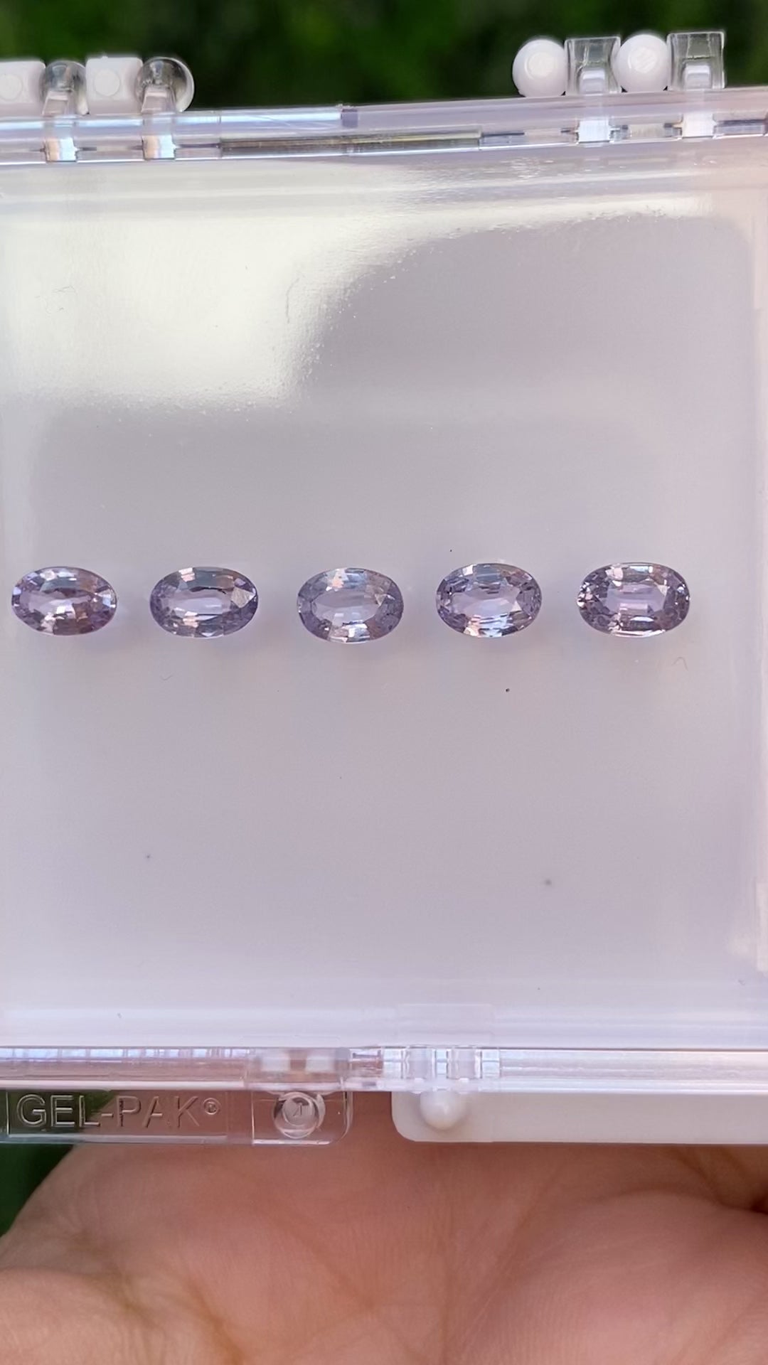  6x4mm 0.45ct サファイア マダガスカル産