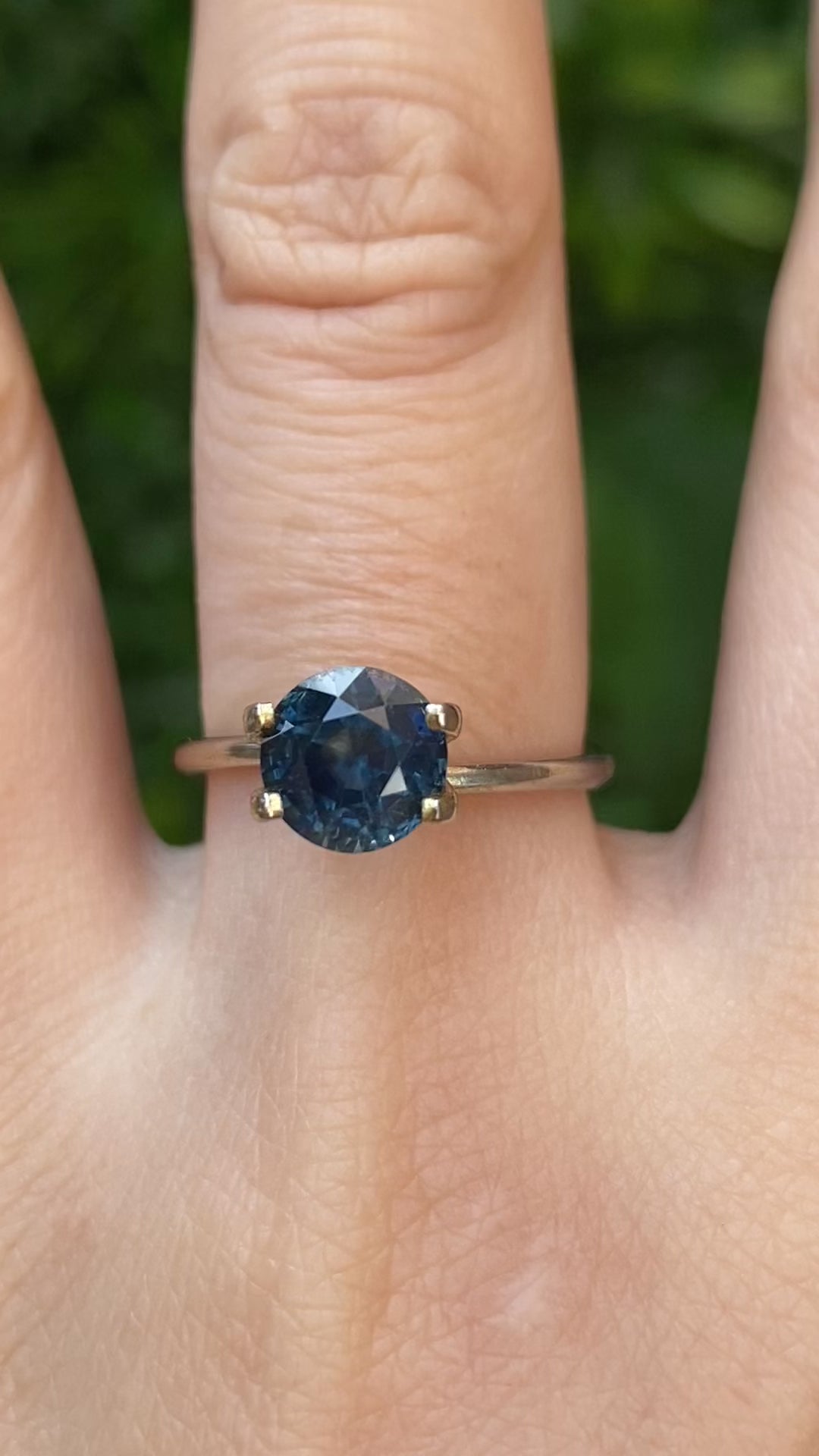 2.13ct Round Cut Deep Blue Montana Sapphire Sapphire SR473