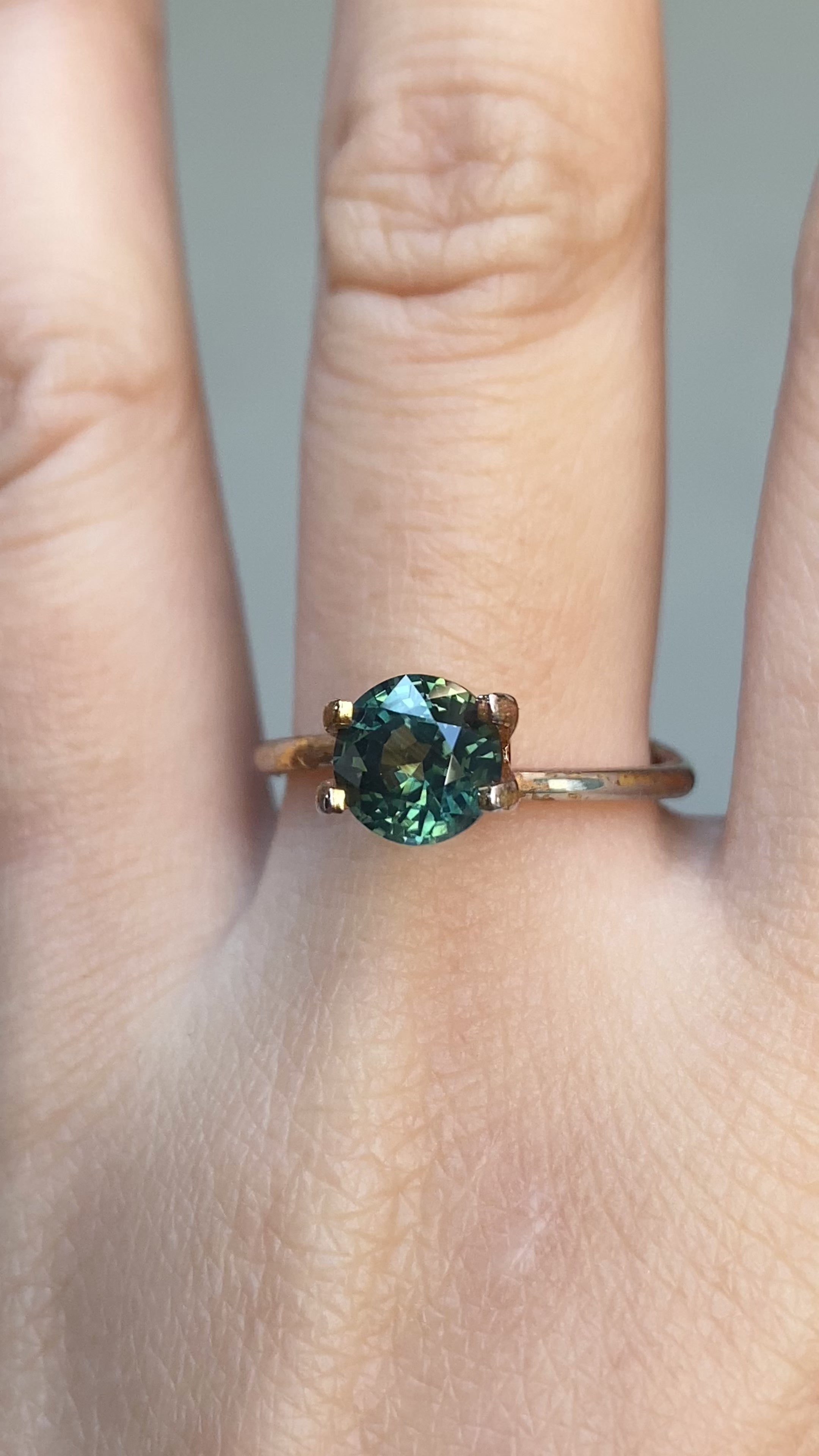 1.71ct Round Cut Parti Green Yellow Australian Sapphire SR298