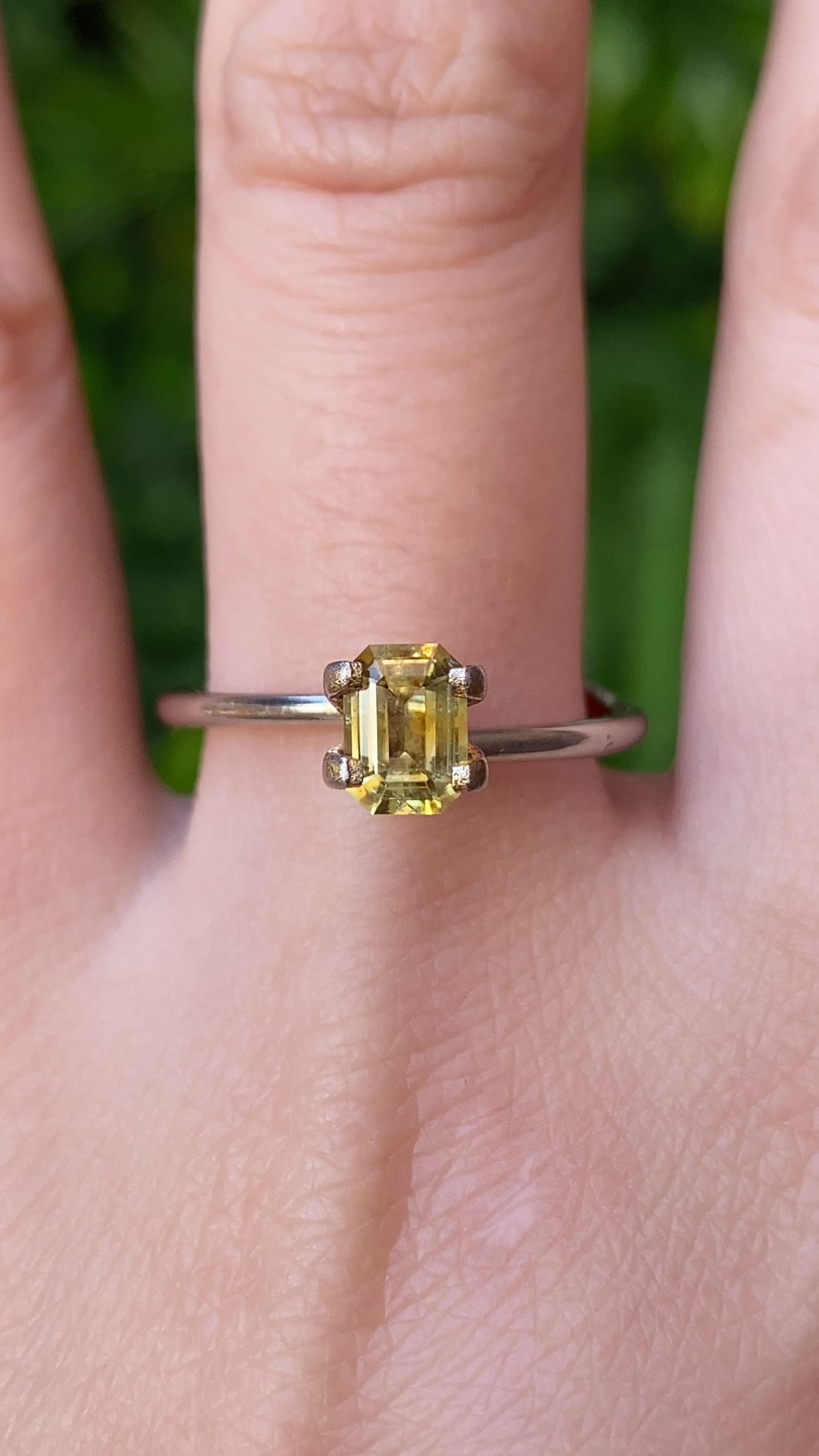 0.83ct  イエローサファイア モンタナ産