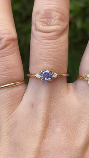 エミリリング　0.60ct Light blue Montana Sapphire 14K Yellow Gold