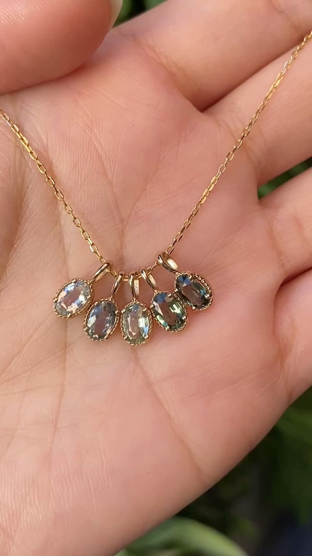 Dahlia Oval-Cut Sapphire Charm