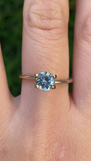 1.05ct Round Cut Light blue Montana Sapphire Sapphire SR429